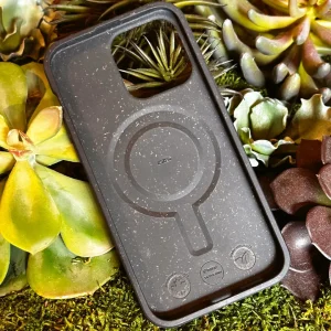 Compostable Pela Case Classic Black iPhone 14 Pro max and MagSafe install location