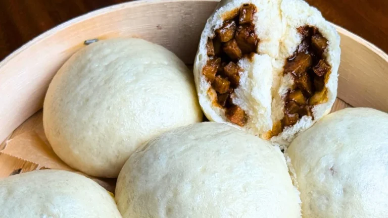 Tofu char siu steamed buns
